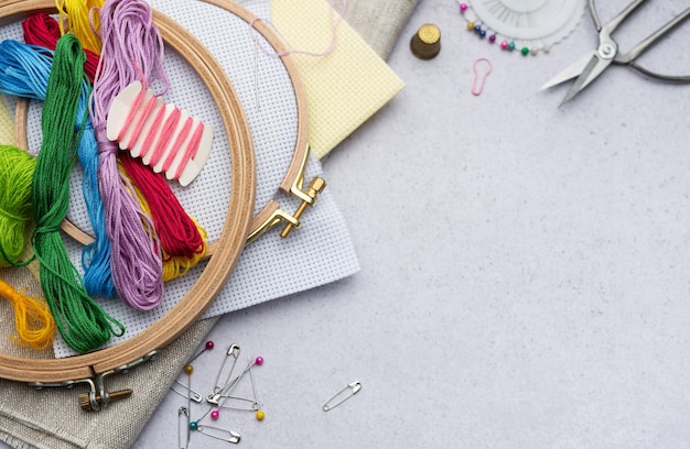 Atelier de broderie, masa de lucru